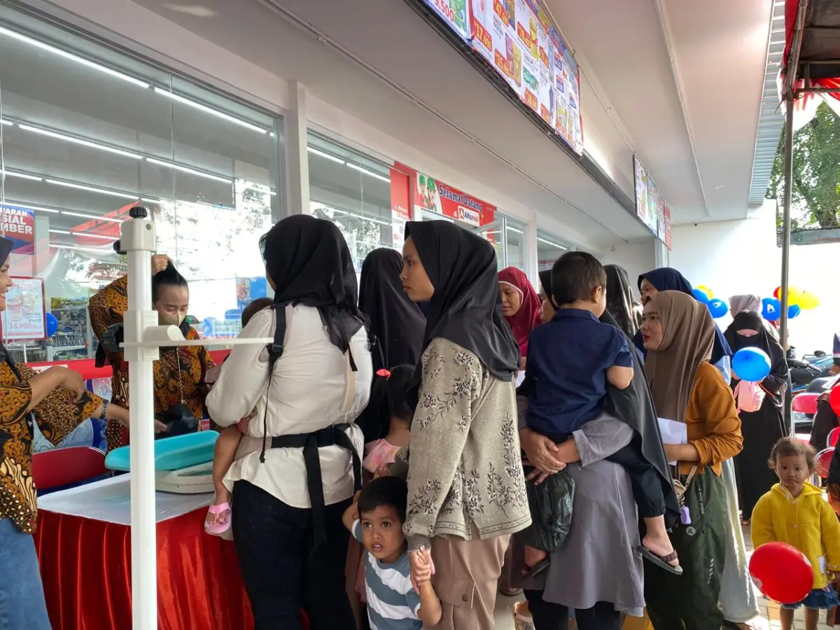 Cegah Stunting pada Balita, Alfamidi Gelar Edukasi Gizi dan Pemeriksaan Kesehatan Gratis di Cirebon