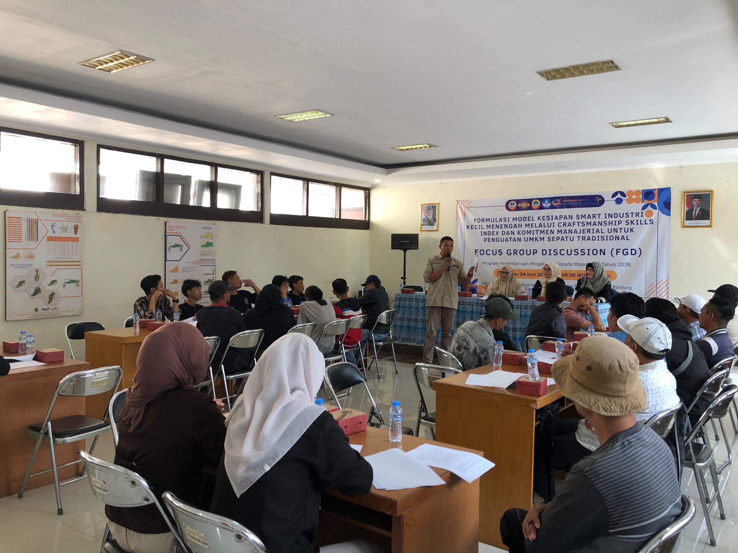 Sentra Sepatu Cibaduyut Terancam Punah, Perajin Tuntut Subsidi Bahan Baku dan Pelatihan Digital Lewat Formula Smart IKM