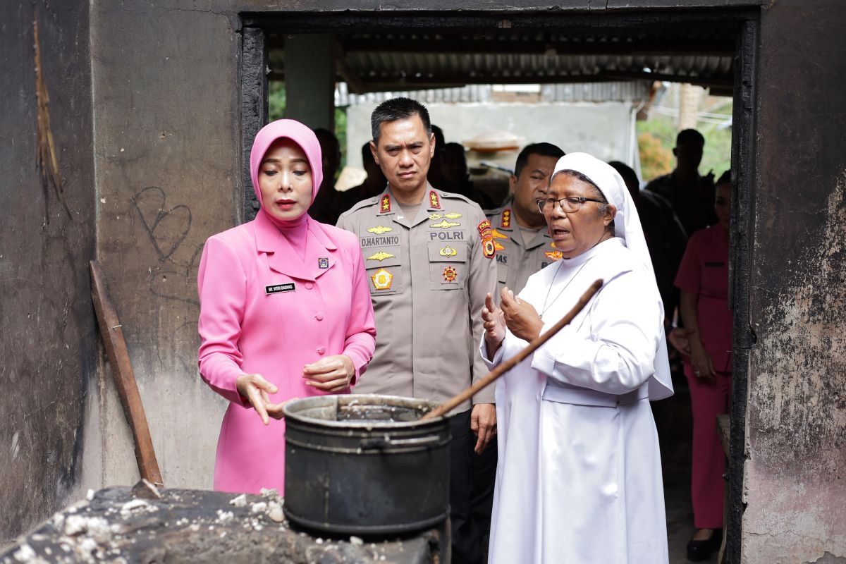 Kapolda Maluku Tinjau Dampak Kebakaran Panti Asuhan di Ahuru Ambon, Berkomitmen Perbaiki Dapur dan Gudang