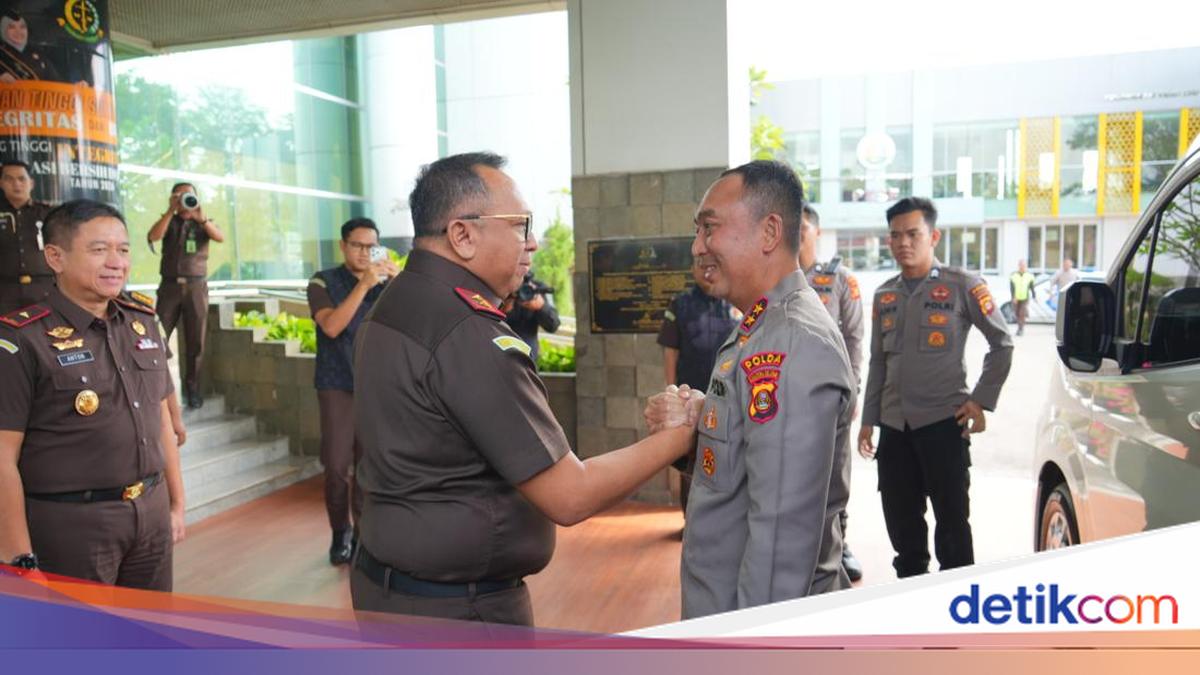 Kapolda Sumsel Silaturahmi ke Kejati Perkuat Sinergi Penegak Hukum, Semangat 'Nyago Bumi Sriwijaya' Jadi Fondasi