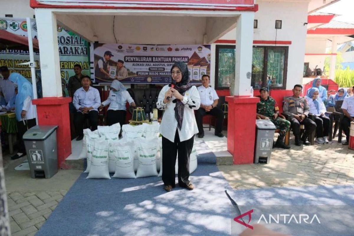 Bupati Gowa Salurkan Bantuan Pangan 30 Kg Beras ke 418 PBP Desa Borimatangkasa, Lanjut Oktober-Desember 2026