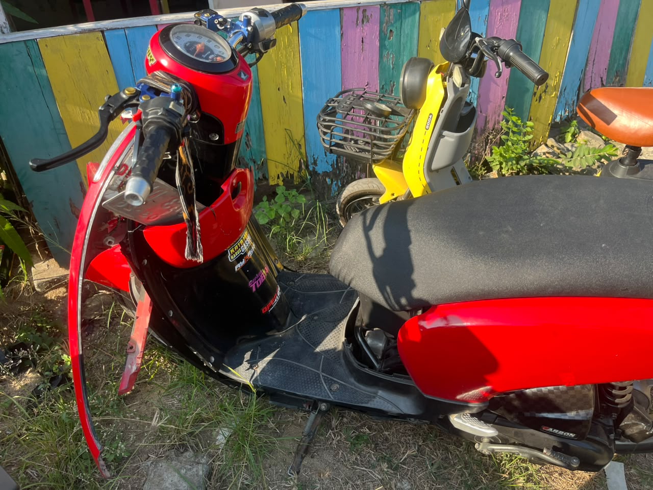 Kecelakaan Motor Vs Sepeda Listrik di Wonomulyo Polewali, Pelajar 13 Tahun Alami Patah Paha