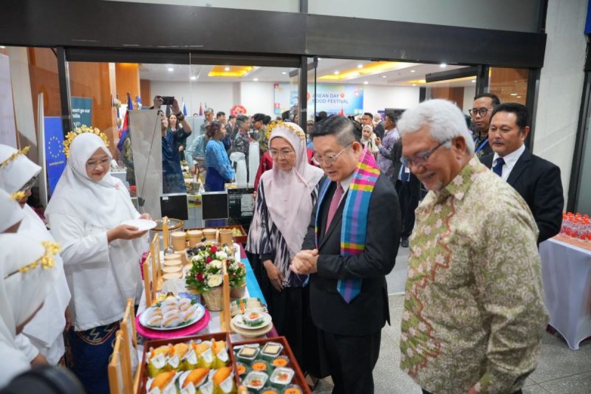 Kuliner Makassar Tembus ASEAN Day Food Festival 2026, Coto dan Pisang Ijo Laris Manis di Jakarta
