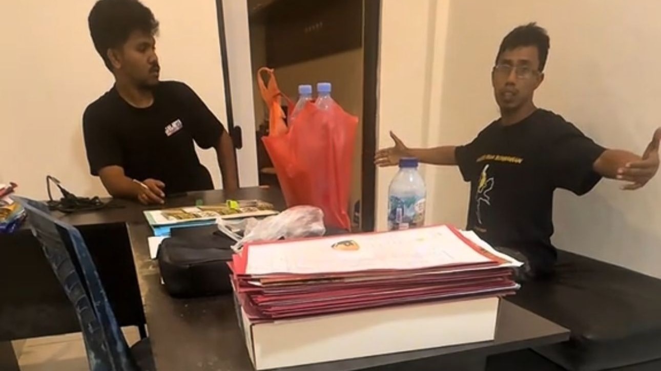 Pemandu Gunung Dukono Akui Lihat Dua WNA Singapura Tertimpa Batu