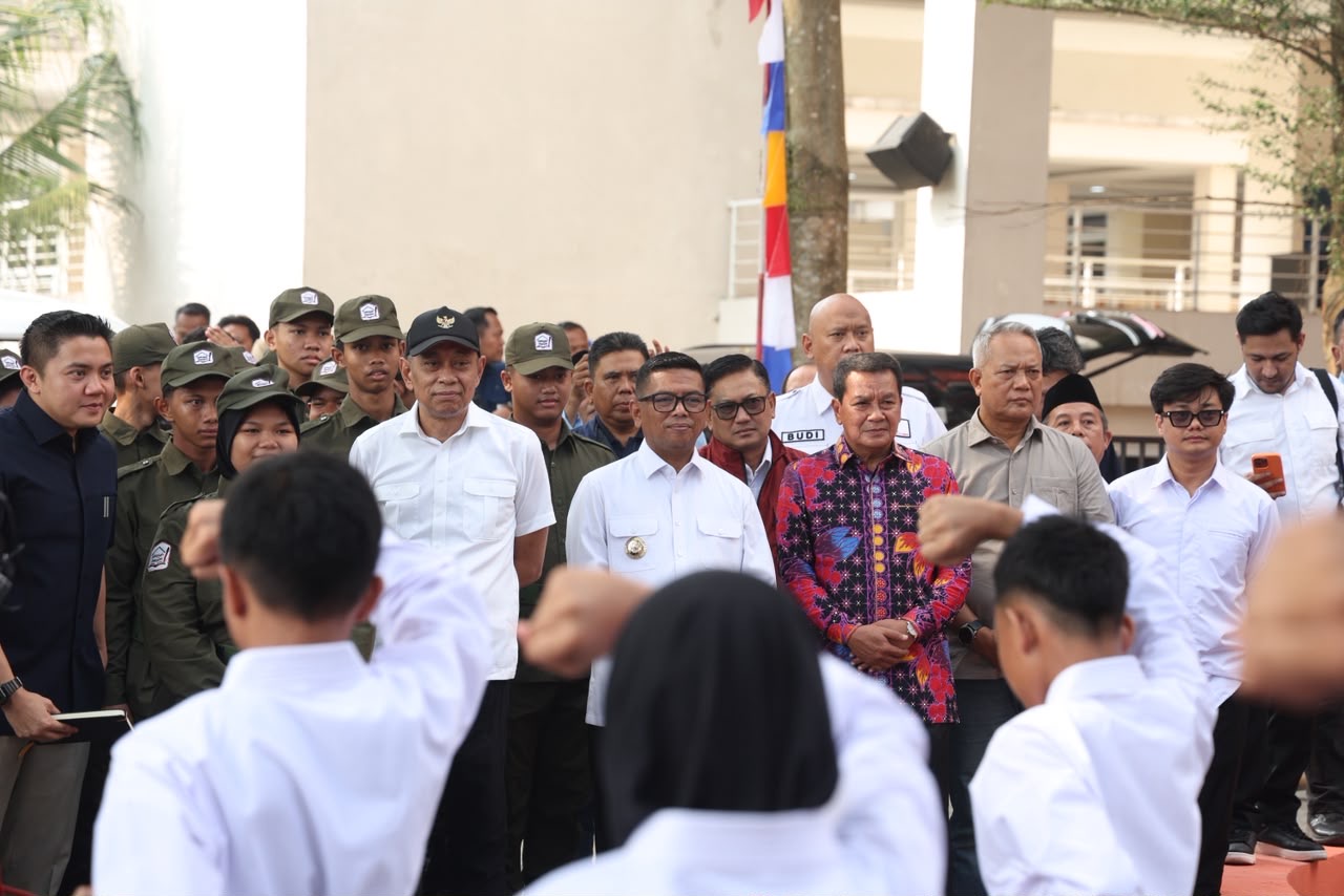Bupati Tangerang dan Gubernur Banten Dampingi Seskab Teddy Indra Wijaya Tinjau Kesiapan Sekolah Rakyat di Curug