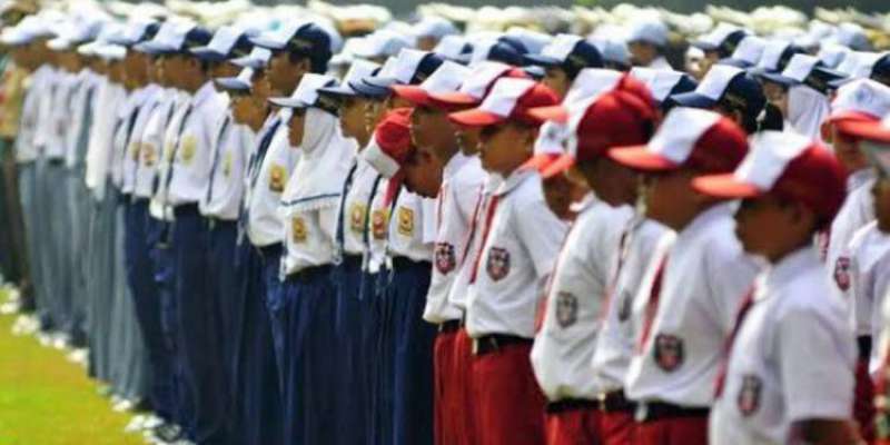 Solo Siapkan Skema Bantuan Seragam untuk 20 Ribu Siswa Kurang Mampu, Disdik Awasi Larangan Jual Beli di Sekolah