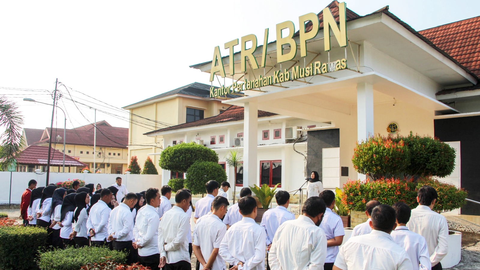 Disiplin dan Kerapian Pegawai Jadi Sorotan dalam Apel Pagi Kantor Pertanahan Musi Rawas