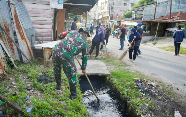 Pemkot Medan Kerahkan Alat Berat Keruk Parit Jalan Taduan yang Tersumbat Sedimentasi, Target U-Ditch 2027