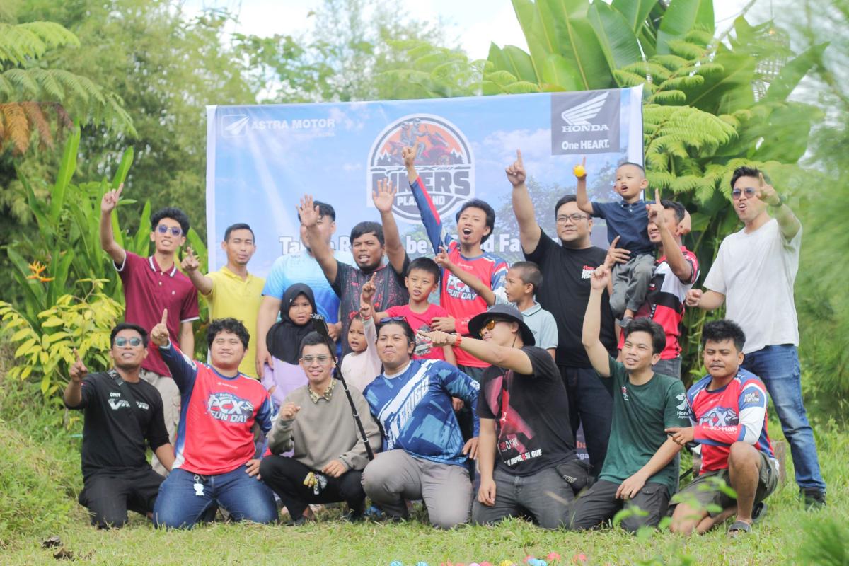 Bapak dan Anak Riding Camping di Bissoloro Gowa, Asmo Sulsel Hadirkan Quality Time Bersama Honda PCX160