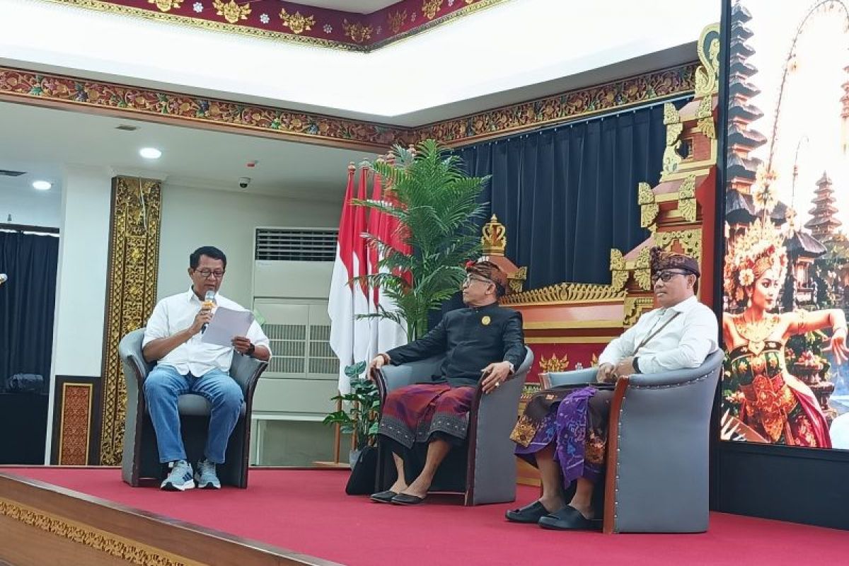 Jelang Galungan dan Kuningan, PLN Bali Ingatkan Warga Jaga Jarak Aman Penjor dari Jaringan Listrik