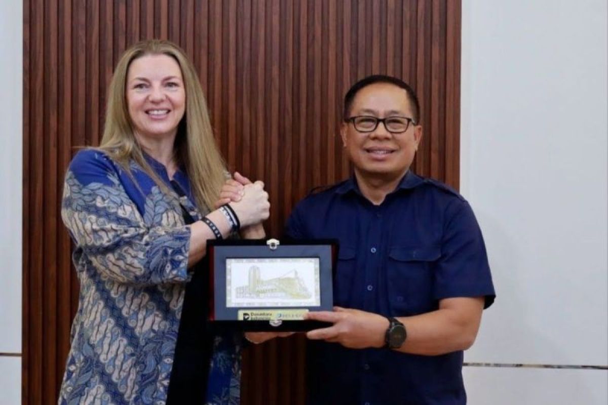 Konjen Australia Sanchi Davis Temui Pelindo Regional 4 di Makassar, Bahas Konektivitas Logistik ke Kawasan Timur Indonesia