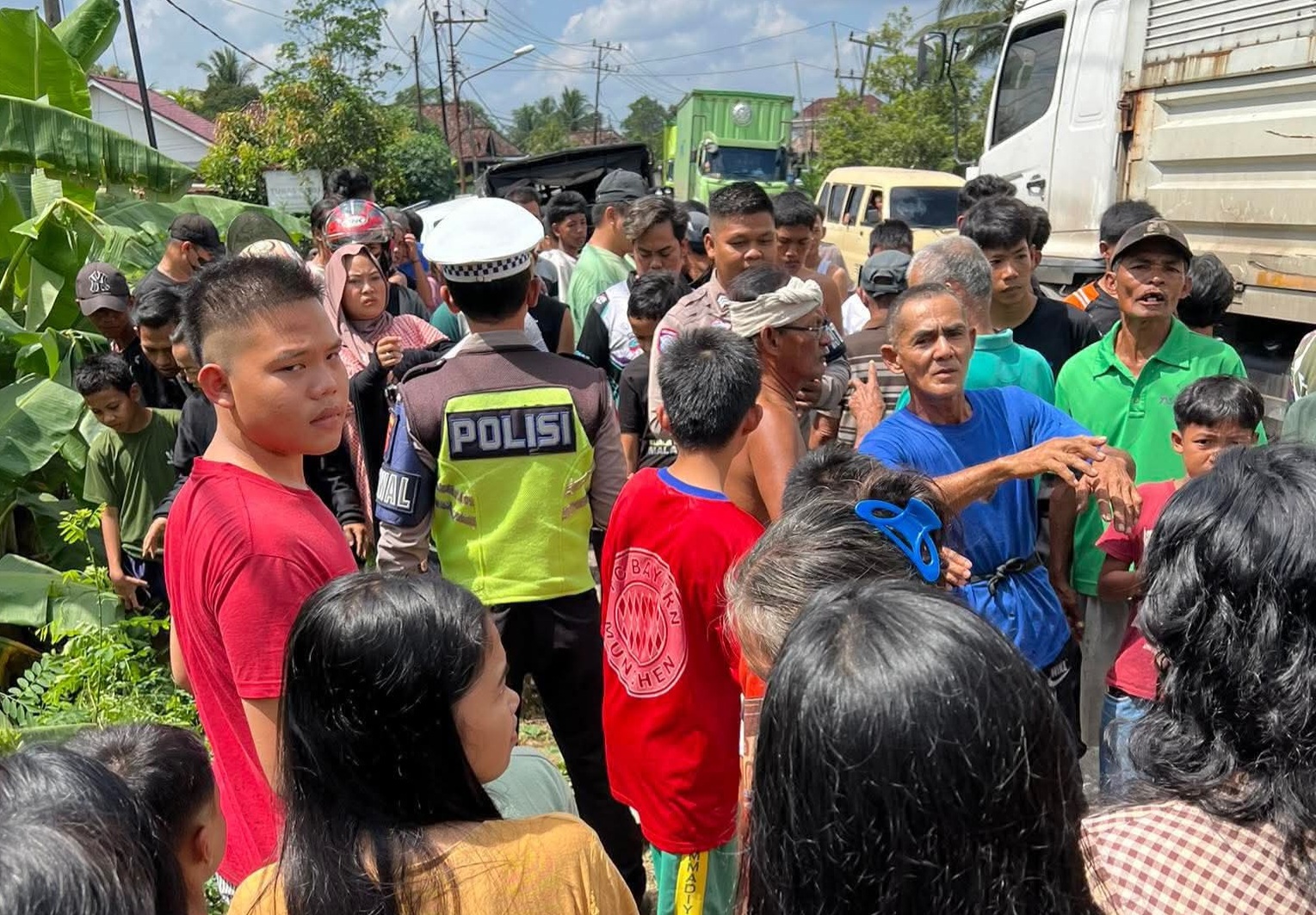 Kecelakaan Maut di Jalintim Ogan Ilir, Satu Keluarga Tewas Usai Motor Didahului Truk dari Kiri