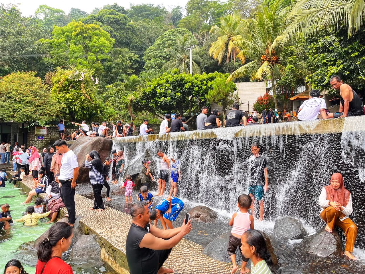 Target Wisatawan Purwakarta 2026: Pemkab Tata Kawasan Alam dan Perbaiki Akses Jalan Menuju Parang Gombong
