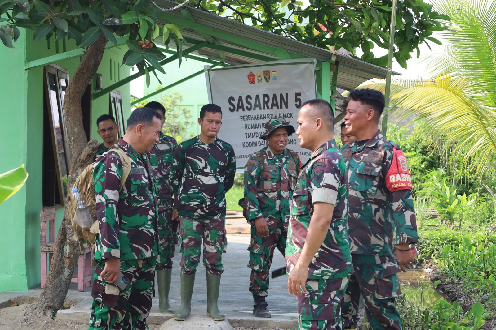 Hari Ke-22 TMMD ke-129 Kodim 0418 Palembang, Wadan Satgas Letkol Deri Septiandi Pastikan Rumah Baru Suwarni Layak Huni