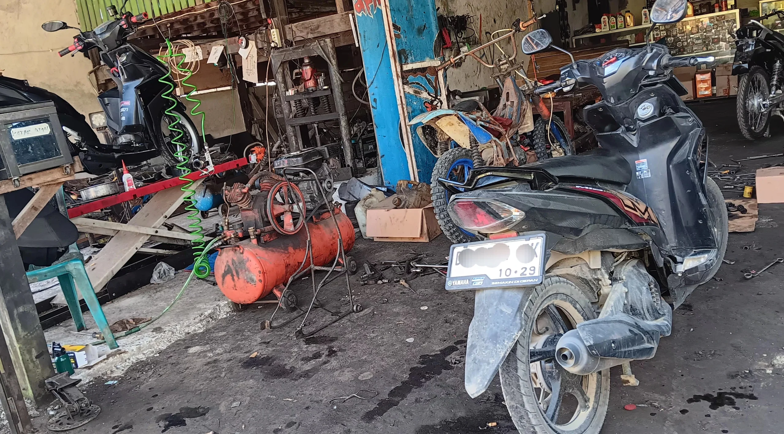Harga Oli Motor di Bengkel Kecil Mamuju Tengah Melonjak Rp10 Ribu Akibat Suplai Seret dan Biaya Logistik Membengkak