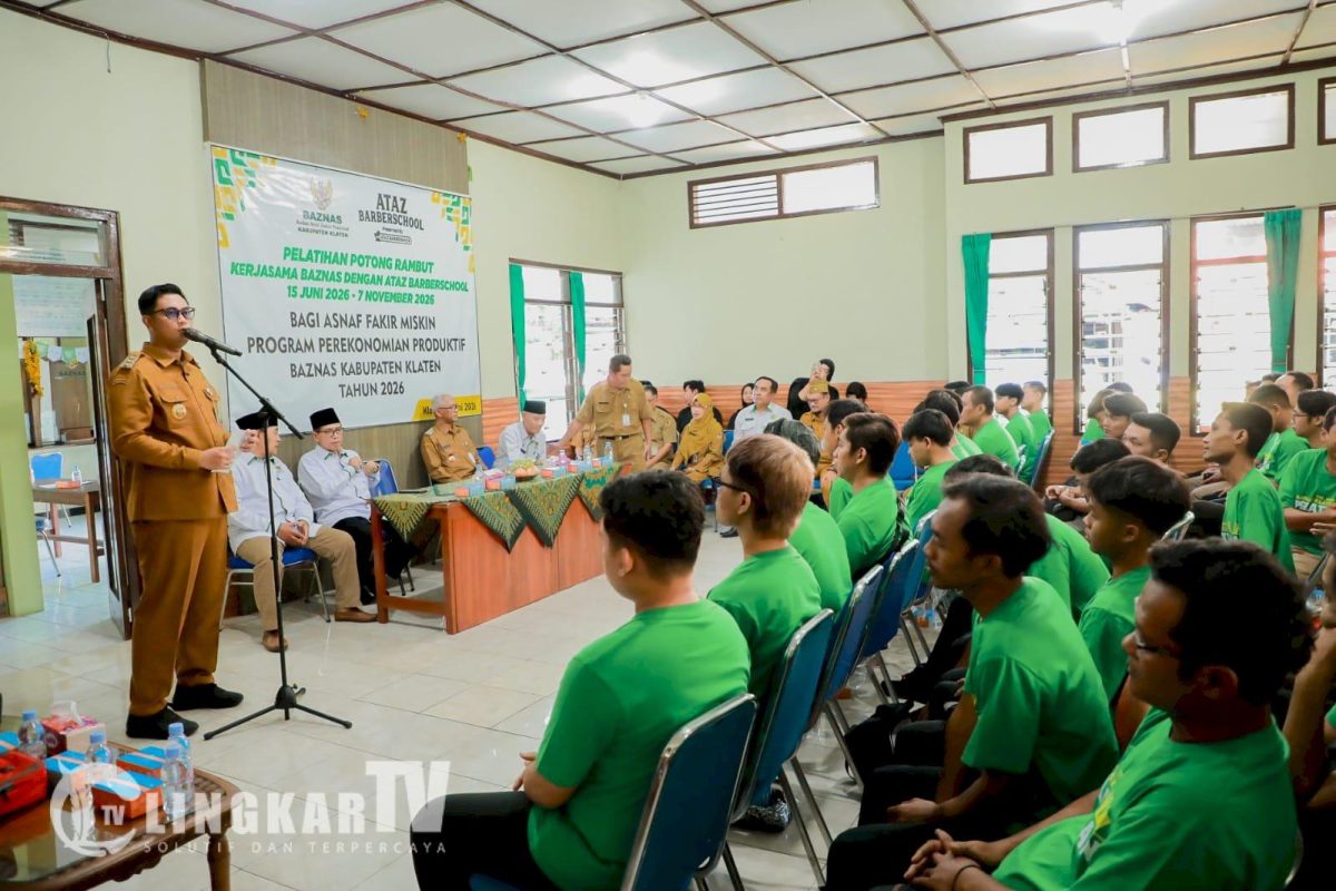 Baznas Klaten Latih 48 Warga Fakir Miskin Jadi Barber, Bupati: Ini Tangan Kiri Pemda