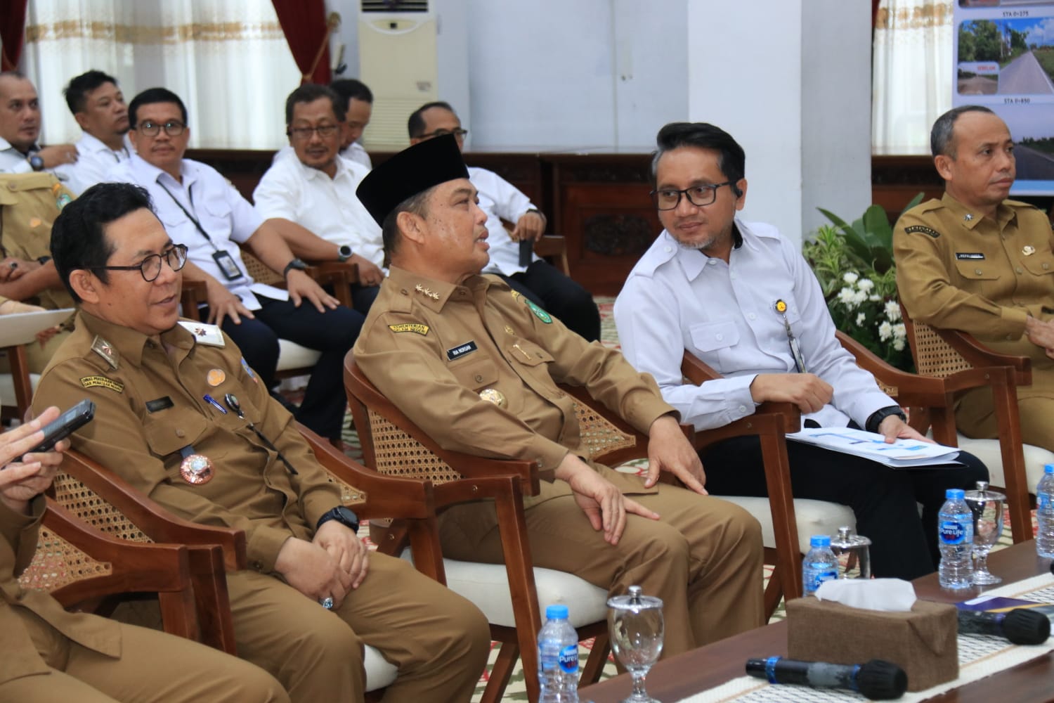 Gubernur Kalbar Ria Norsan Targetkan 80 Persen Jalan Mantap pada 2030 Usai Inpres Jalan Daerah Digulirkan