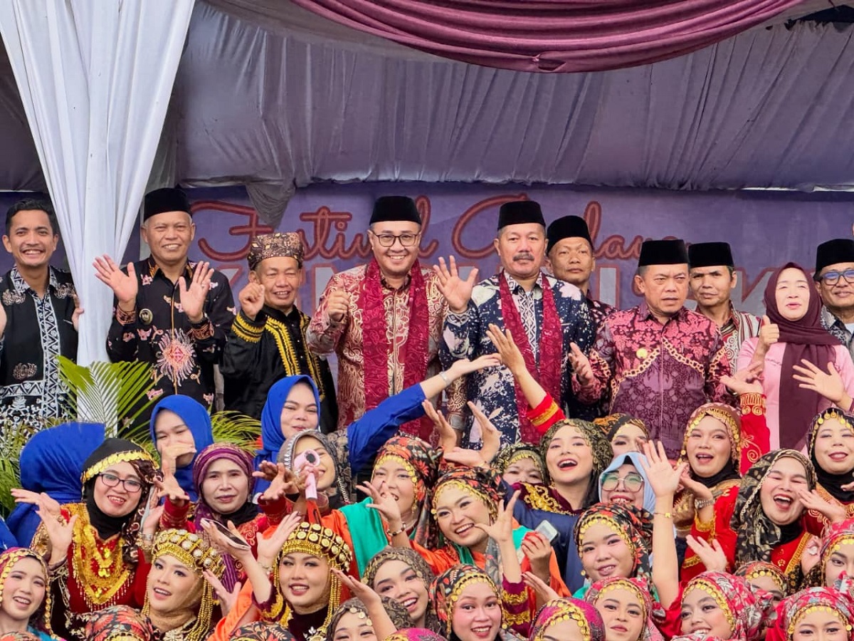 Gubernur Jambi dan Bupati Kerinci Hadir di Kenduri Sko Lima Desa Tanjung Pauh Mudik, Warga Sampaikan Keluhan Banjir