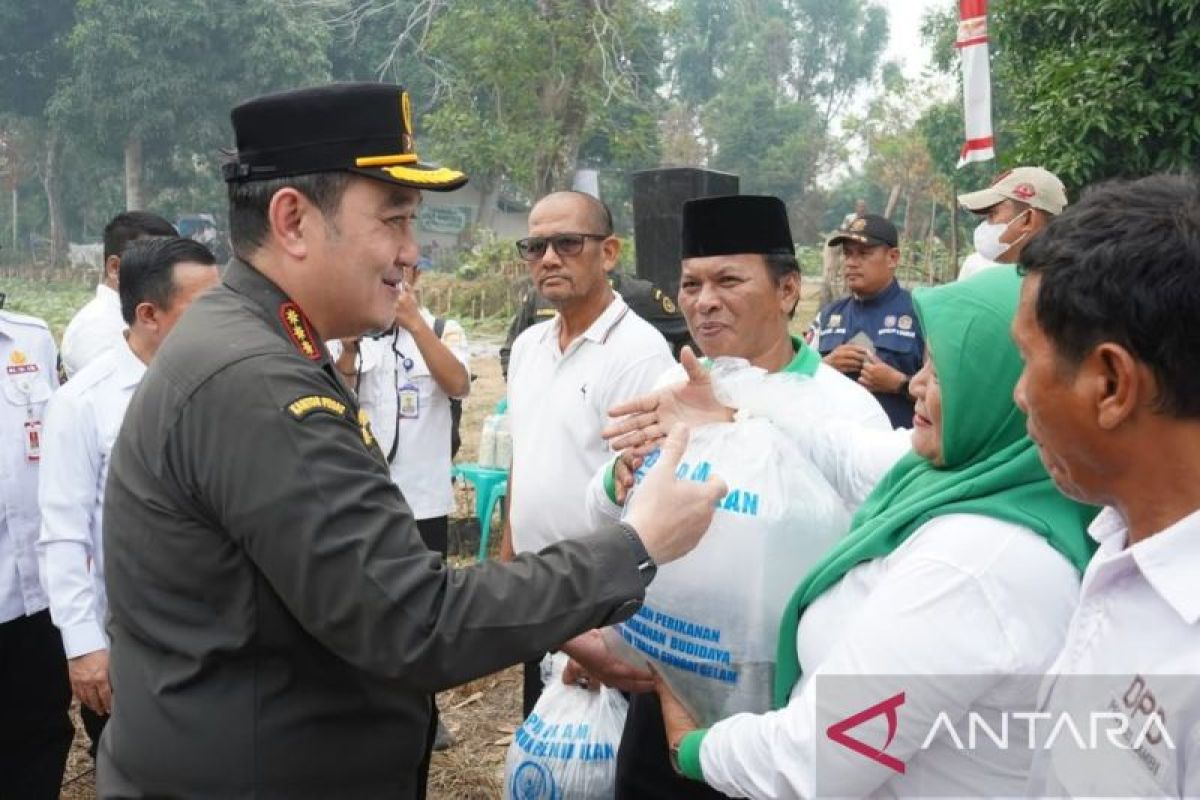Barantin dan Pemprov Jambi Canangkan Kampung Pangan Terpadu di Buluran Kenali, Serahkan 50 Kg Benih Kacang Koro