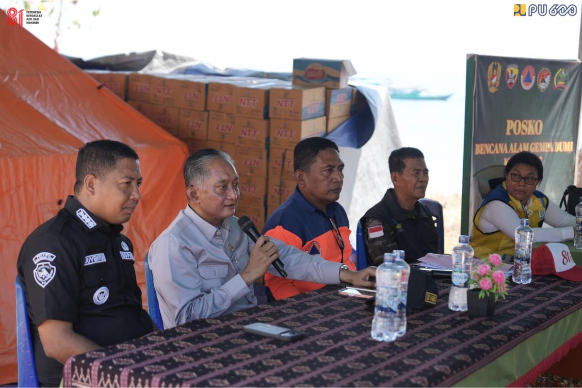 Menteri PU Pastikan Warga Pulau Palue Segera Dapat Air Bersih dan Pantai Lebih Aman