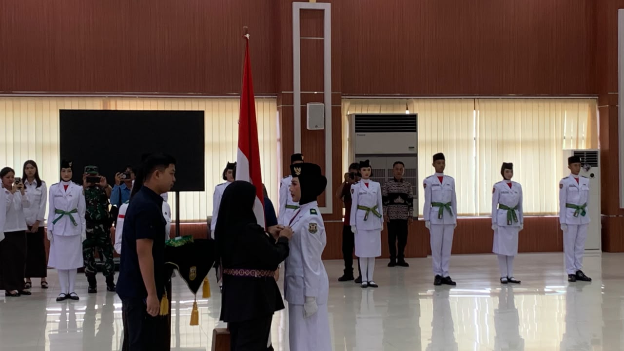 38 Paskibraka Bandar Lampung Dikukuhkan Eva Dwiana untuk Upacara HUT ke-81 RI, Ini Pesan Wali Kota