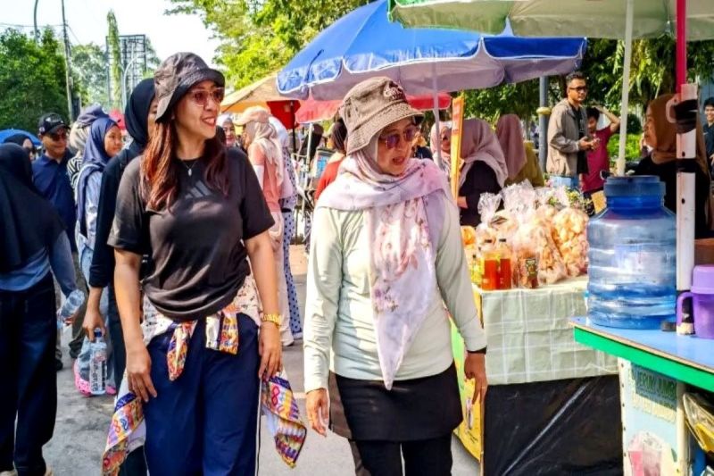 Ketua PKK Barito Utara Ajak Warga Beli Produk Lokal di CFD Muara Teweh, Dorong UMKM Naik Kelas