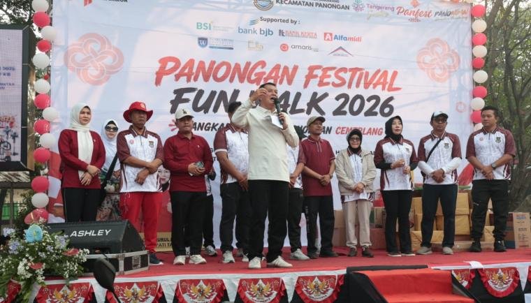 Bupati Tangerang Maesyal Rasyid Lepas Ribuan Peserta Fun Walk HUT ke-81 RI di Panongan, Ajak Warga Hidup Sehat