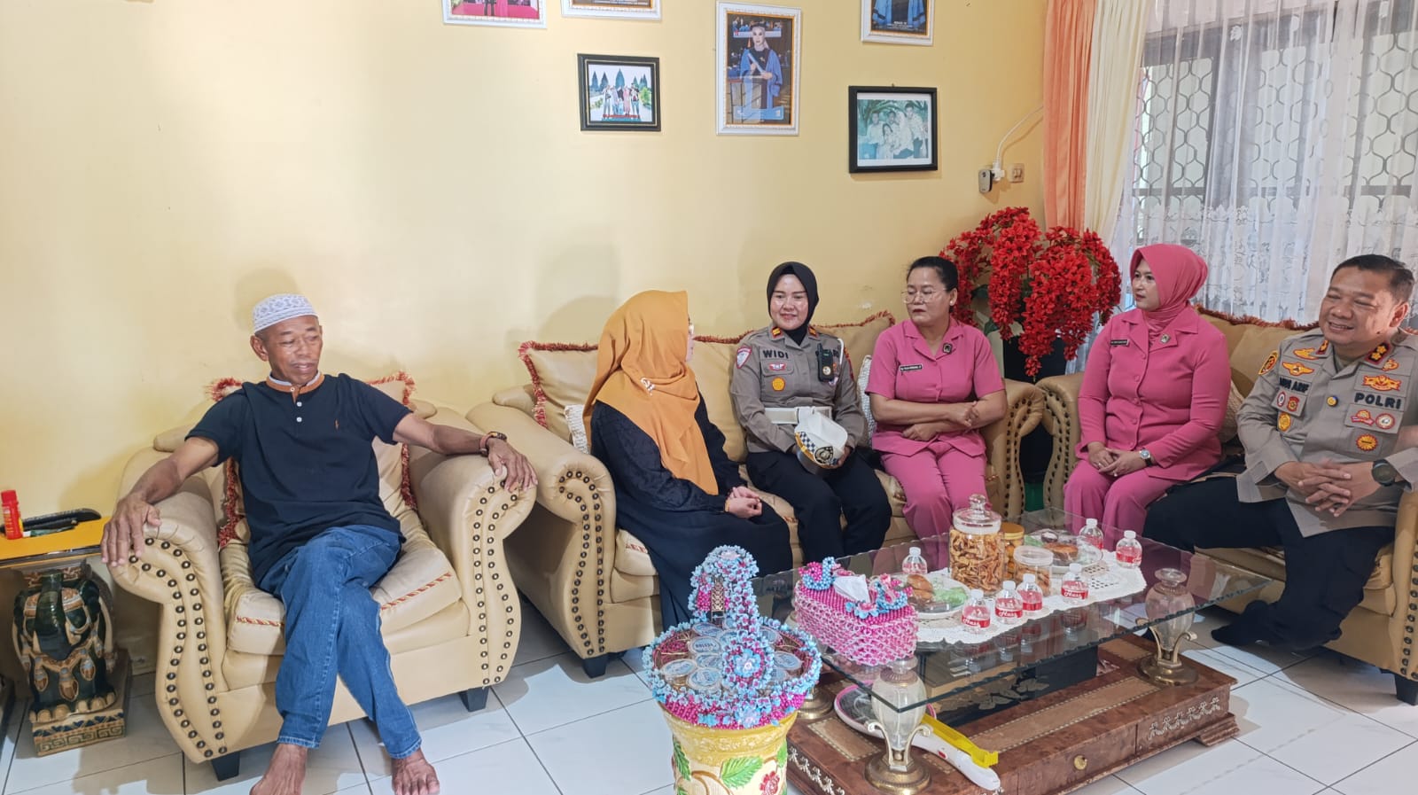 Polres Bangka Selatan Salurkan Tali Asih ke Purnawirawan dan Warakawuri Jelang Hari Bhayangkara ke-80