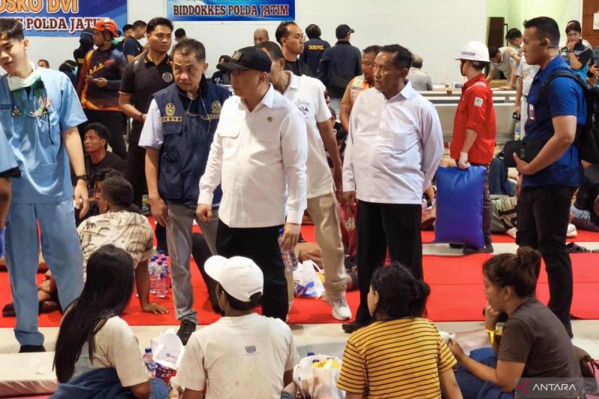9 Korban Kebakaran KMP Mutiara Sentosa II Tiba di Kalianget, Menhub Tinjau Langsung Evakuasi di Sumenep