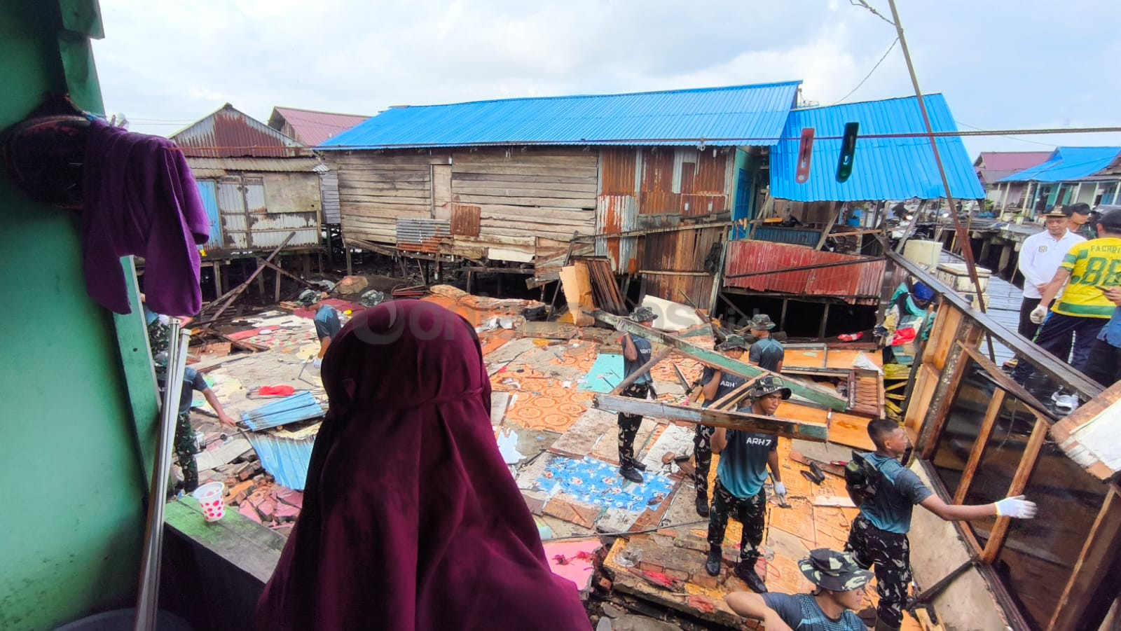 Rumah Ambruk di Bontang Timur Malam Hari, Balita Selamat Meski Tertimbun Reruntuhan