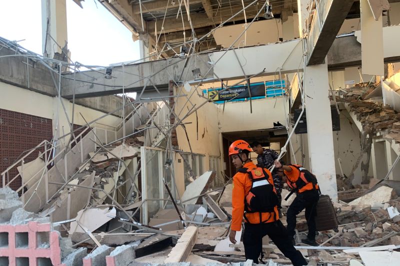 Gempa M 7,7 Guncang Flores Utara, Gubernur NTT Kerahkan Personel TNI-Polri dan Koordinasi dengan BNPB
