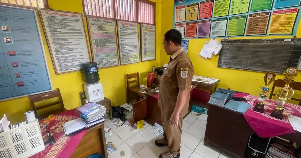 Dua SD Negeri di Dukuhturi Brebes Dibobol Maling, Laptop Bantuan Pemerintah dan Uang Tunai Raib