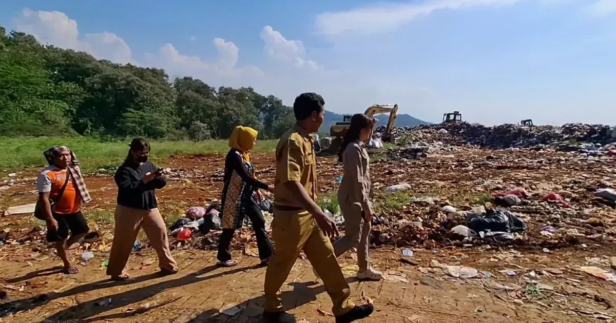 DPRD Kendal Sidak TPA Darupono, Temukan Minim Alat Berat dan Akses Jalan Rusak Jadi Biang Antrean Truk Sampah