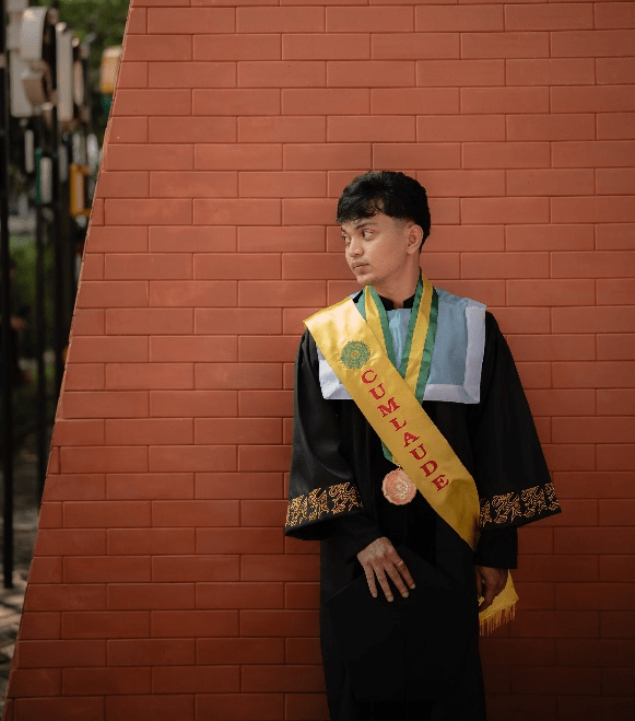 Mahasiswa Asal Karawang Lulus Cumlaude 3 Tahun 3 Bulan Tanpa Skripsi, Publikasi Jurnal SINTA 2 Sambil Kerja dan Organisasi