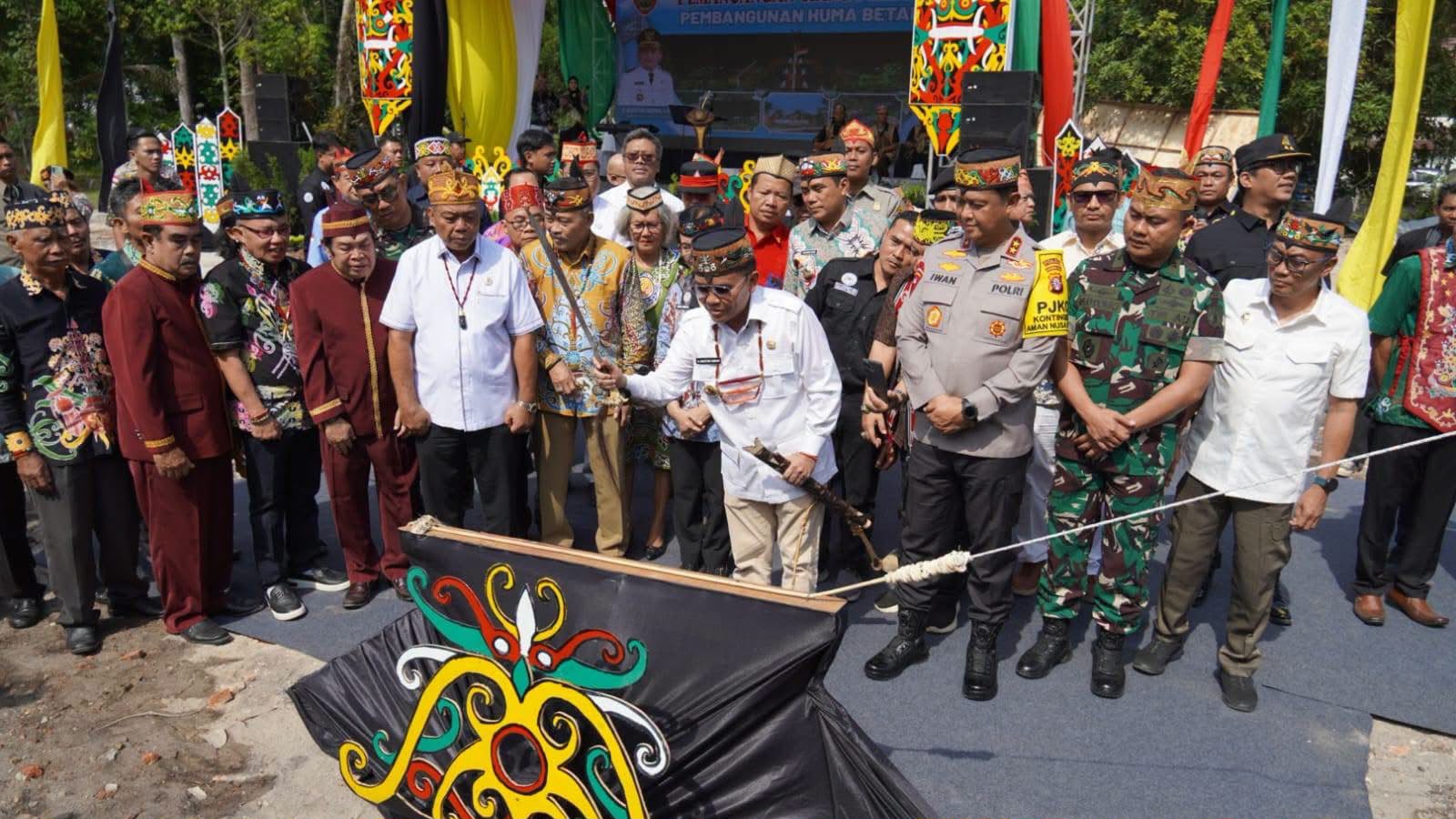 Pemprov Kalteng Gunakan 80 Persen Kayu Ulin untuk Bangun Huma Betang di Palangka Raya, Target Tahan Berabad-abad