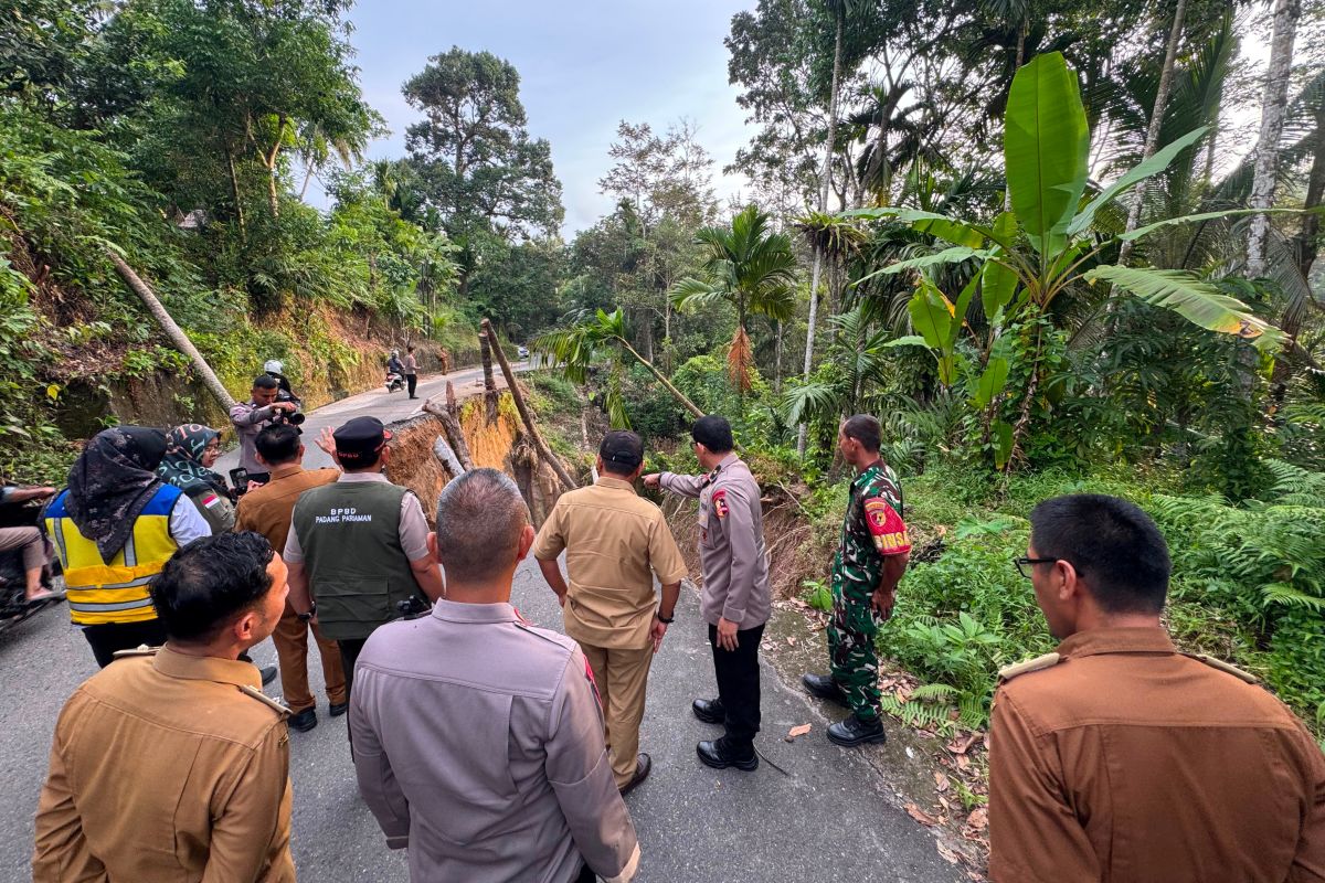 5 Titik Jalan Rusak Akibat Bencana di Padang Pariaman Terdata Satgas PRR, Satu Ruas Putus Total