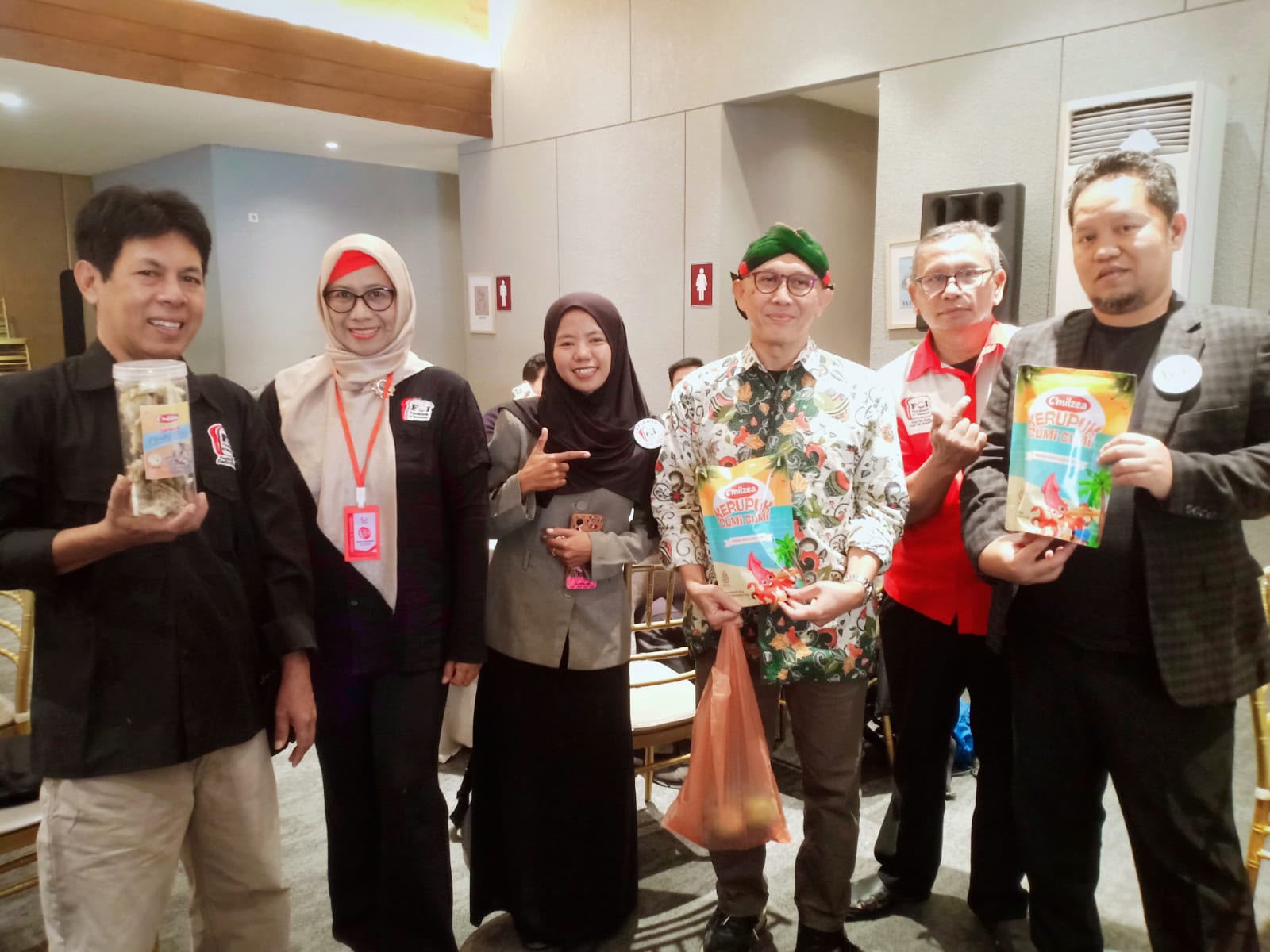 Purna PMI di Indramayu Olah Hasil Laut Jadi Produk C'milzea Usai Ikut Pelatihan BRI