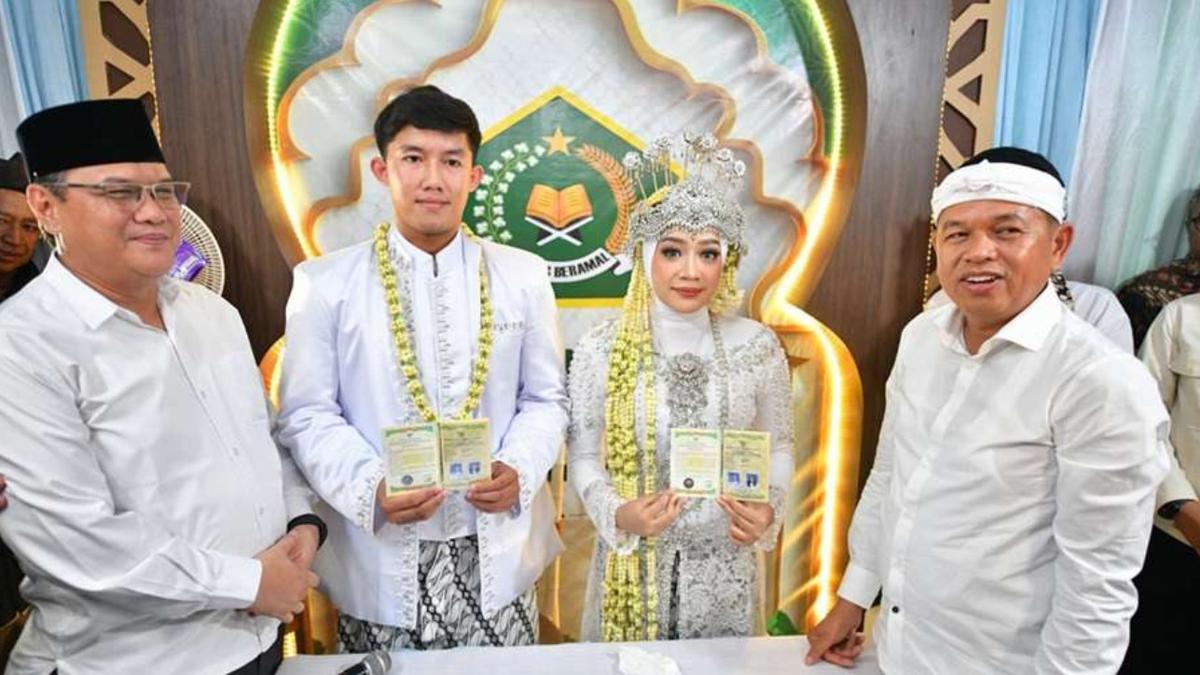 Gubernur Jabar Dedi Mulyadi Jadi Saksi Nikah Pasangan Disabilitas Rungu di KUA Bale Endah, Siapkan Bantuan Renovasi Aula