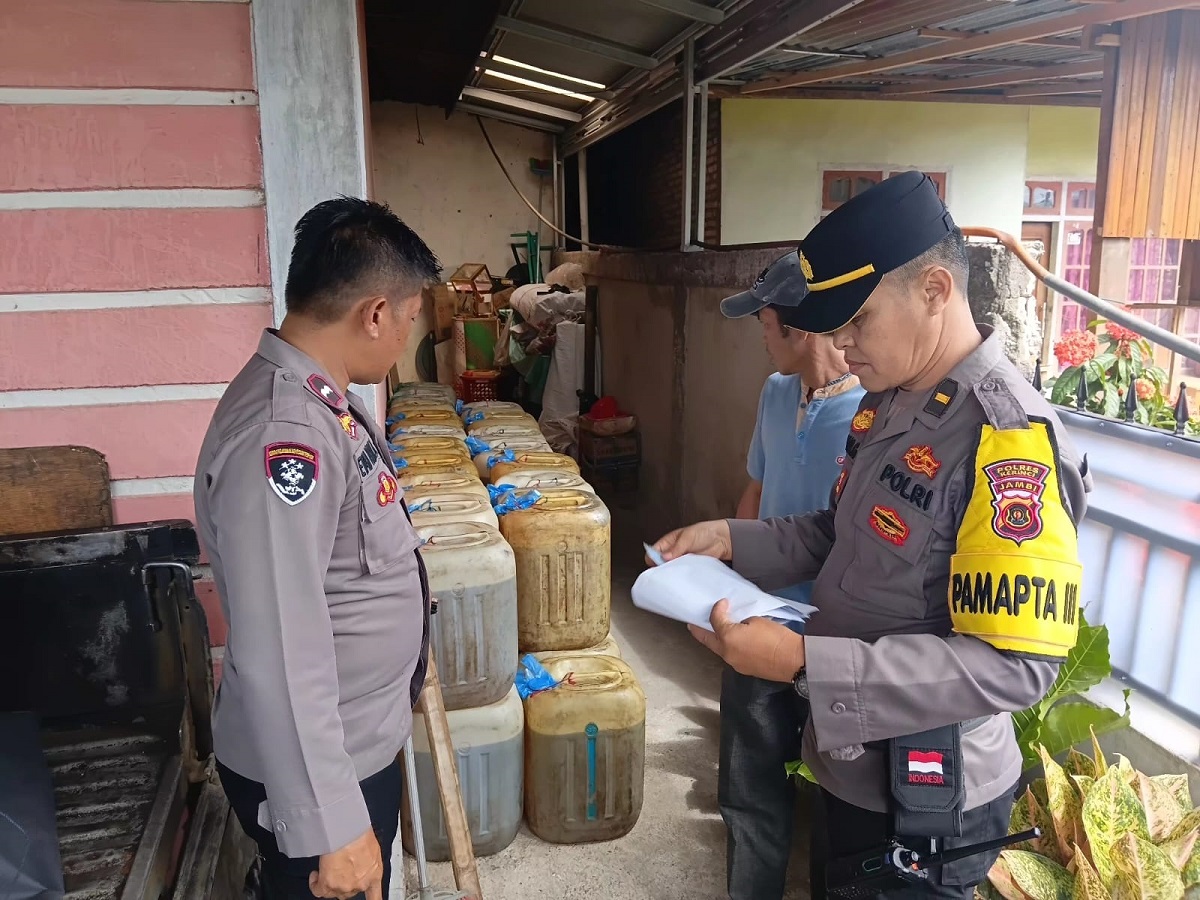 Satreskrim Polres Kerinci Amankan 59 Jerigen Solar Subsidi di Sungai Penuh, Dua Pelaku Ditahan