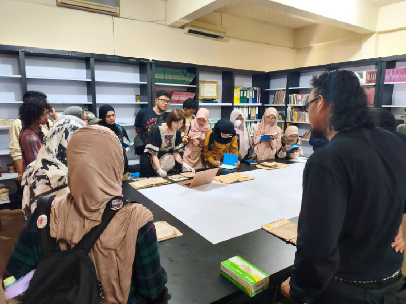 Peneliti SOAS University of London Kaji Manuskrip Kuno Aceh di Museum, Termasuk Hikayat Siti Latifa dan Karya Syamsuddin as-Sumatrani