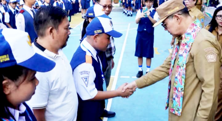 Wali Kota Bitung Hengky Honandar Buka MPLS SMPN 2, Tekan Larangan Bullying dan Kekerasan di Sekolah