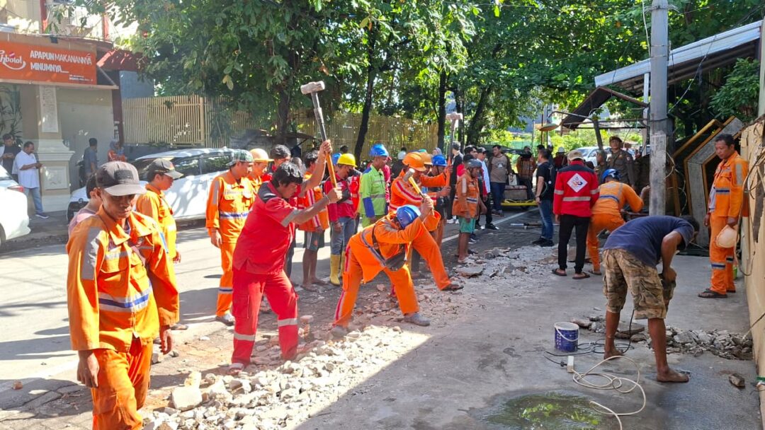 Camat Mamajang Pimpin Penertiban Pallubasa Serigala dan 7 Lapak PKL di Makassar, Tak Ada Tebang Pilih
