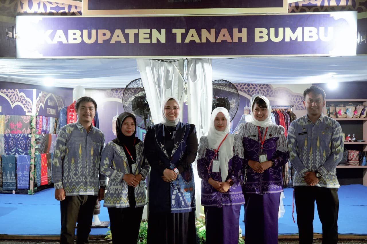 Bazar UMKM MTQN XXXVII Kalsel di Marabahan Jadi Ajang Promosi Tenun Pagatan dan Pentol Ikan Khas Tanah Bumbu