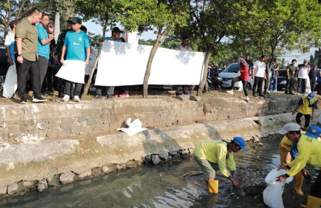Gubernur Banten Andra Soni Ajak Warga Gotong Royong Tangani Sampah, Korve ASRI Kini Digelar Setiap Rabu