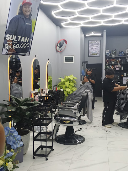 Rambut Rapi, Penampilan Maksimal: 10 Rekomendasi Barbershop Pria Bandar Lampung 2026