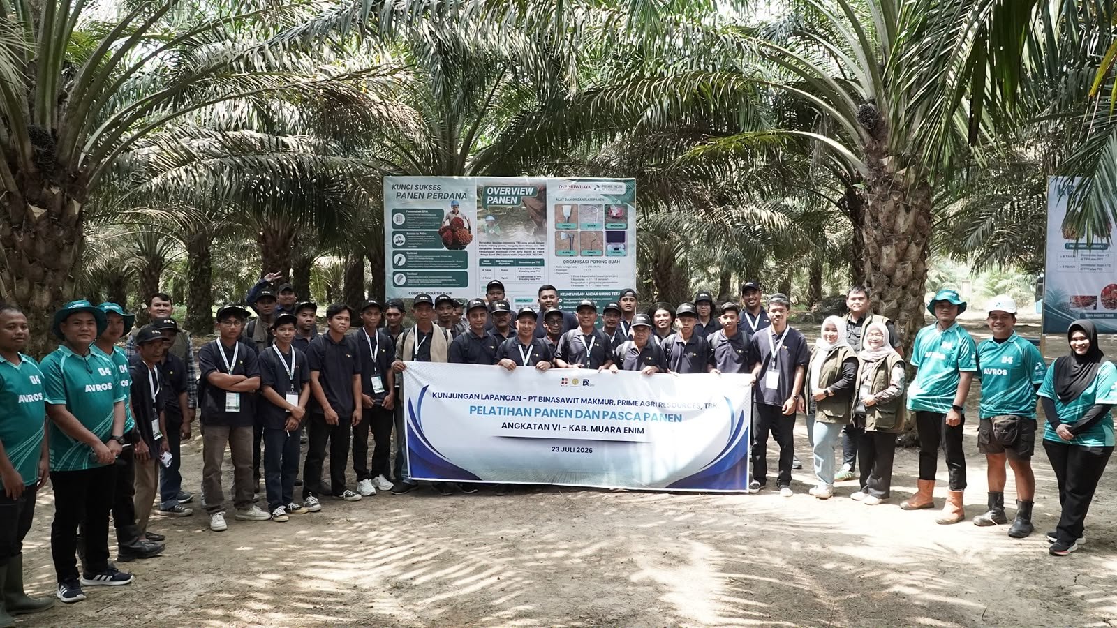 133 Pekebun Sawit Muara Enim Ikut Pelatihan Panen Standar Industri, Kunjungi Perusahaan Sawit di Palembang