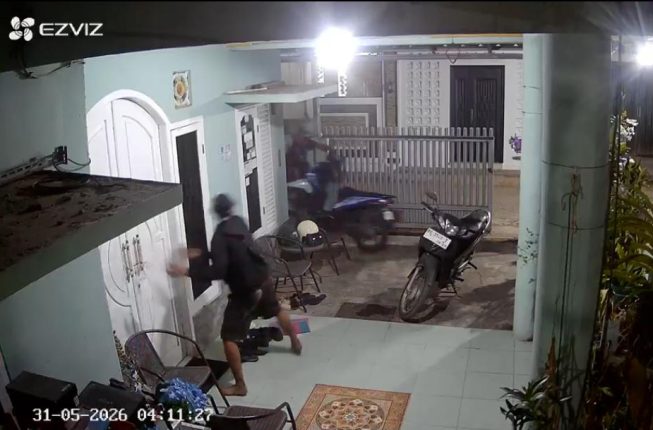 Terekam CCTV, Komplotan Curanmor Gasak Dua Motor Sekaligus di Perumahan Restu Iman Ogan Ilir, Korban Lapor Polisi