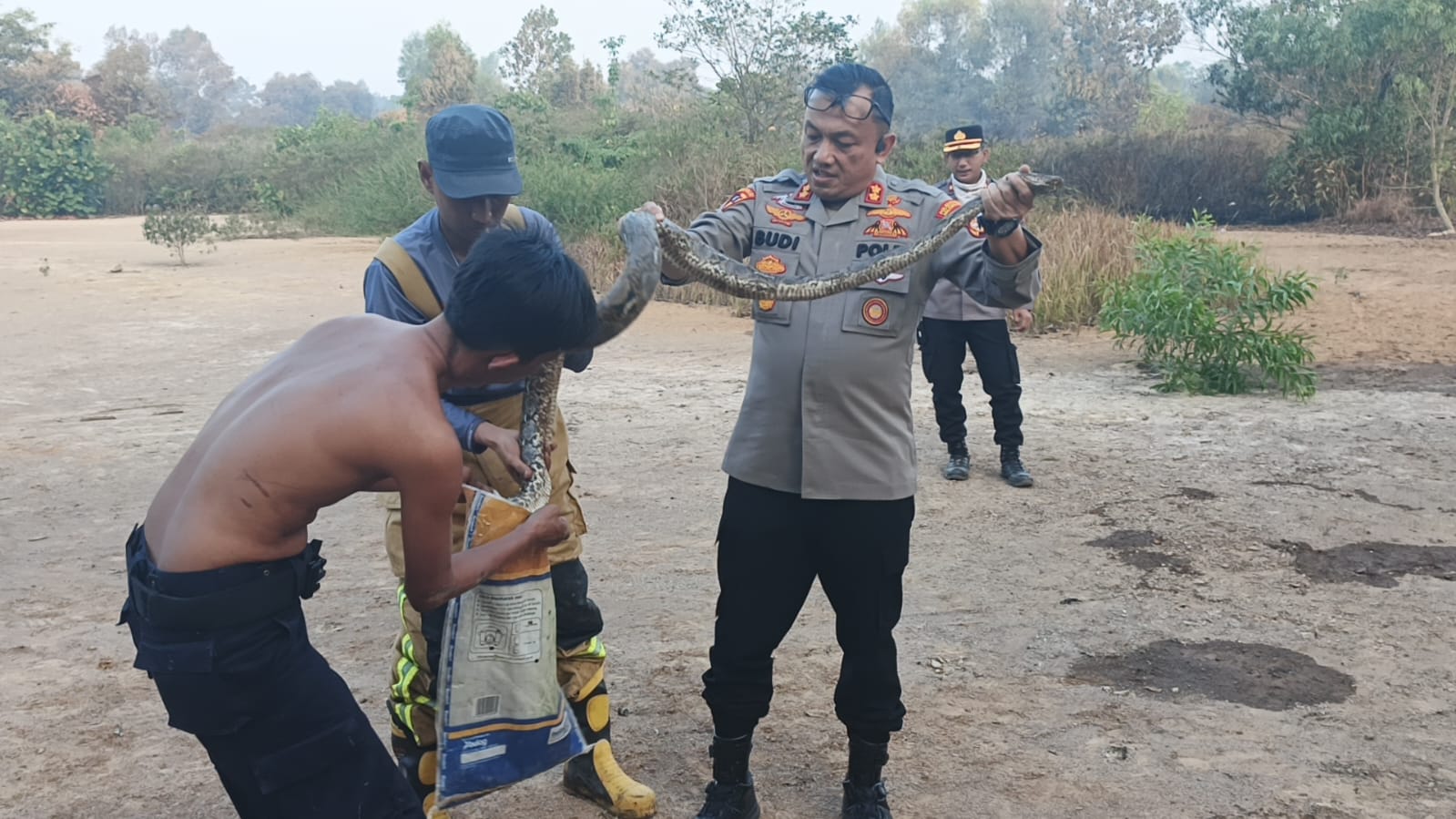 Kebakaran Lahan di Kawasan Jakabaring Sport City Palembang, 5 Titik Api Berhasil Dipadamkan dalam 5 Jam
