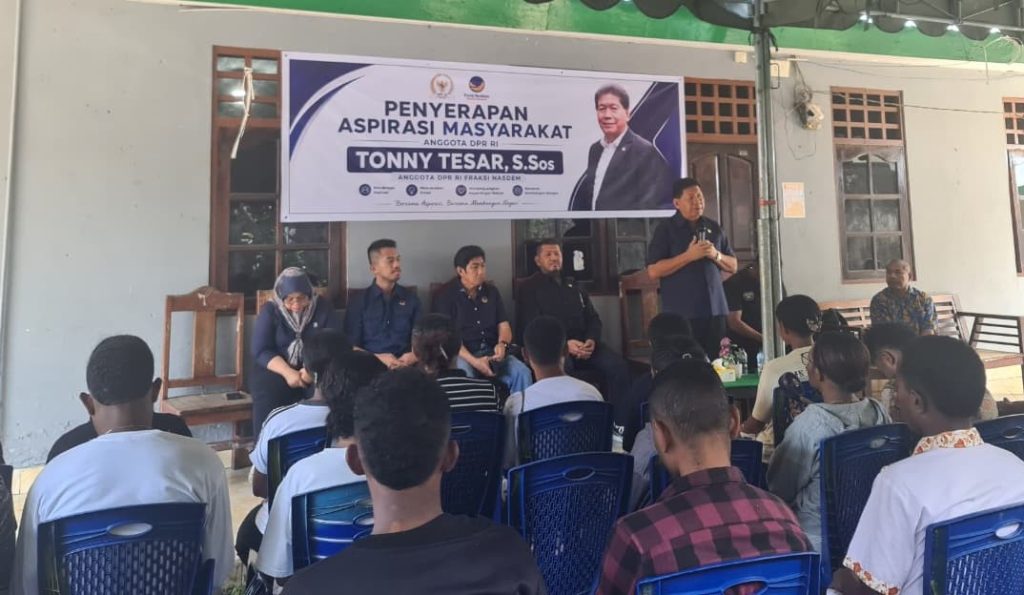 Anggota DPR RI Tonny Tesar Tampung Aspirasi Pemekaran Provinsi Papua Utara dari Mahasiswa Yapen dan Waropen di Jayapura