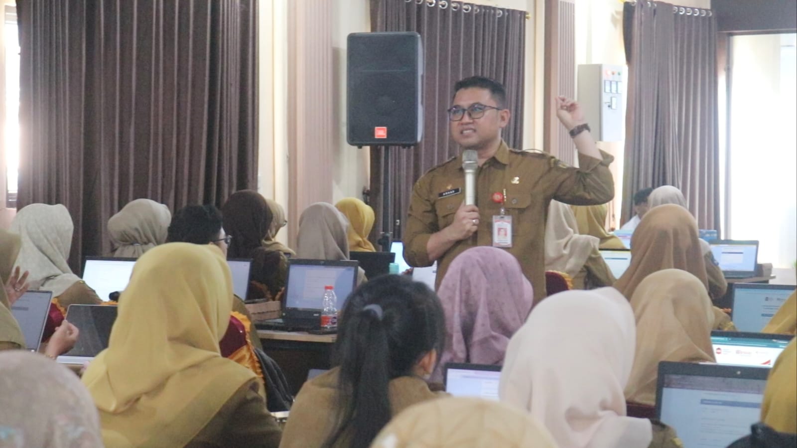 345 Guru SD dan SMP di Hulu Sungai Tengah Ikuti Tes Bahasa Inggris Cambridge untuk Program Sekolah Berbahasa Inggris